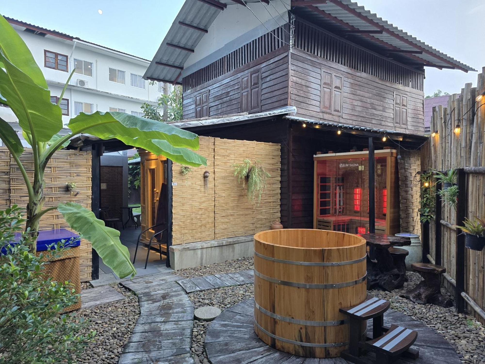 The Old City Rooms Chiang Mai Exterior foto